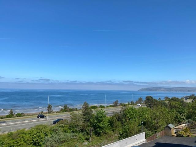 Lovely New 2 Bedroom Condo With Stunning Seaviews Penmaen-mawr Dış mekan fotoğraf