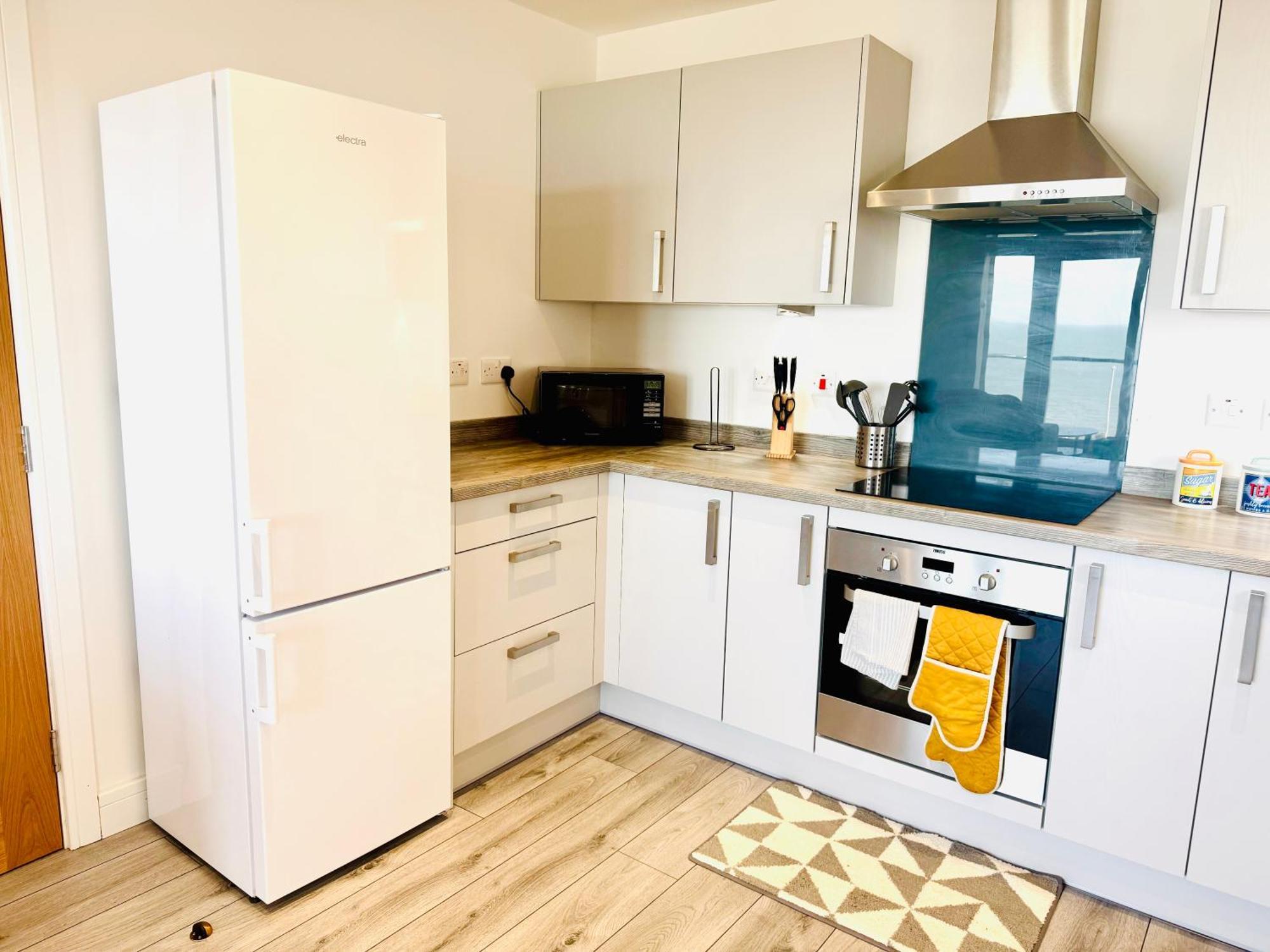 Lovely New 2 Bedroom Condo With Stunning Seaviews Penmaen-mawr Dış mekan fotoğraf